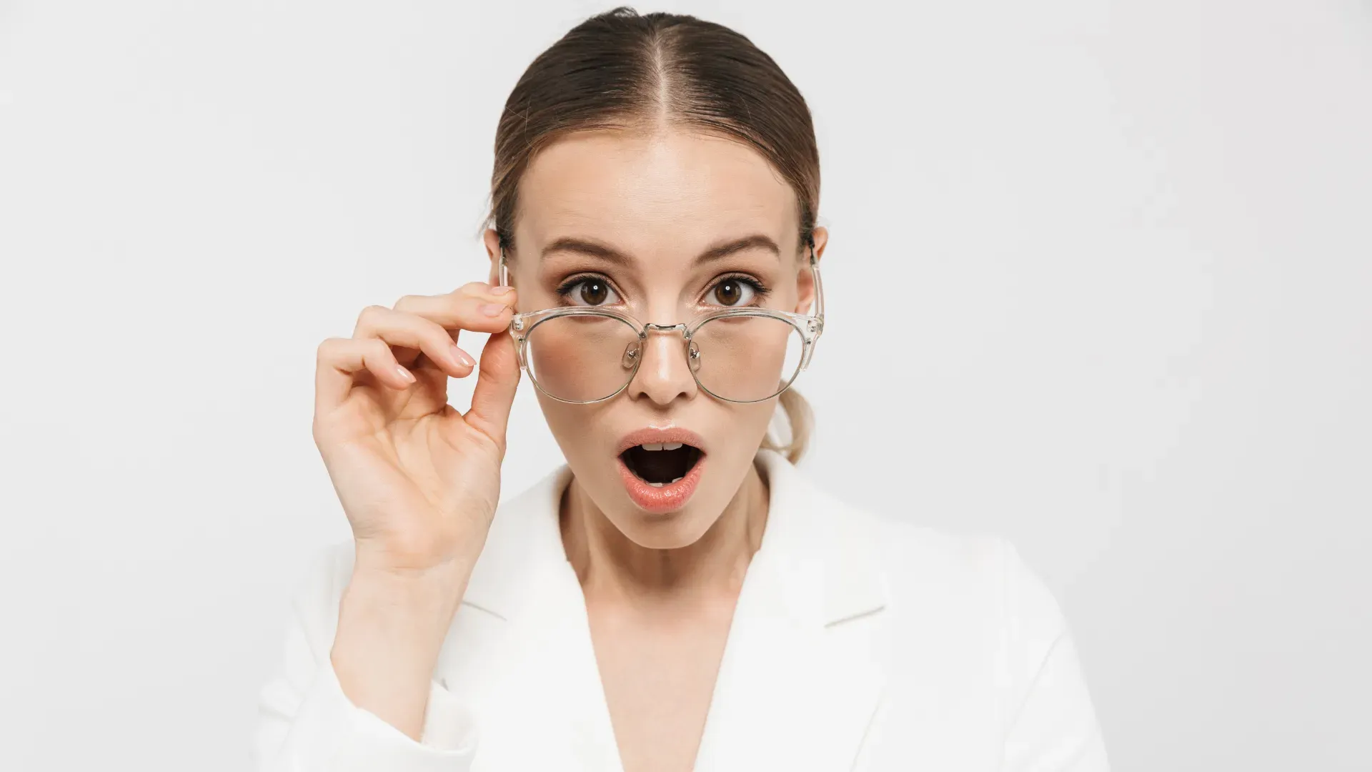 Emilia vrea să privească cum ne-o tragem